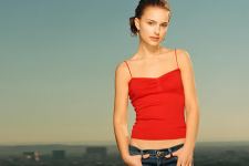 Natalie Portman in Sexy Red Top Wallpaper