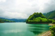 Beautiful Emerald Mountain Lake Switzerland Landscape Nature
