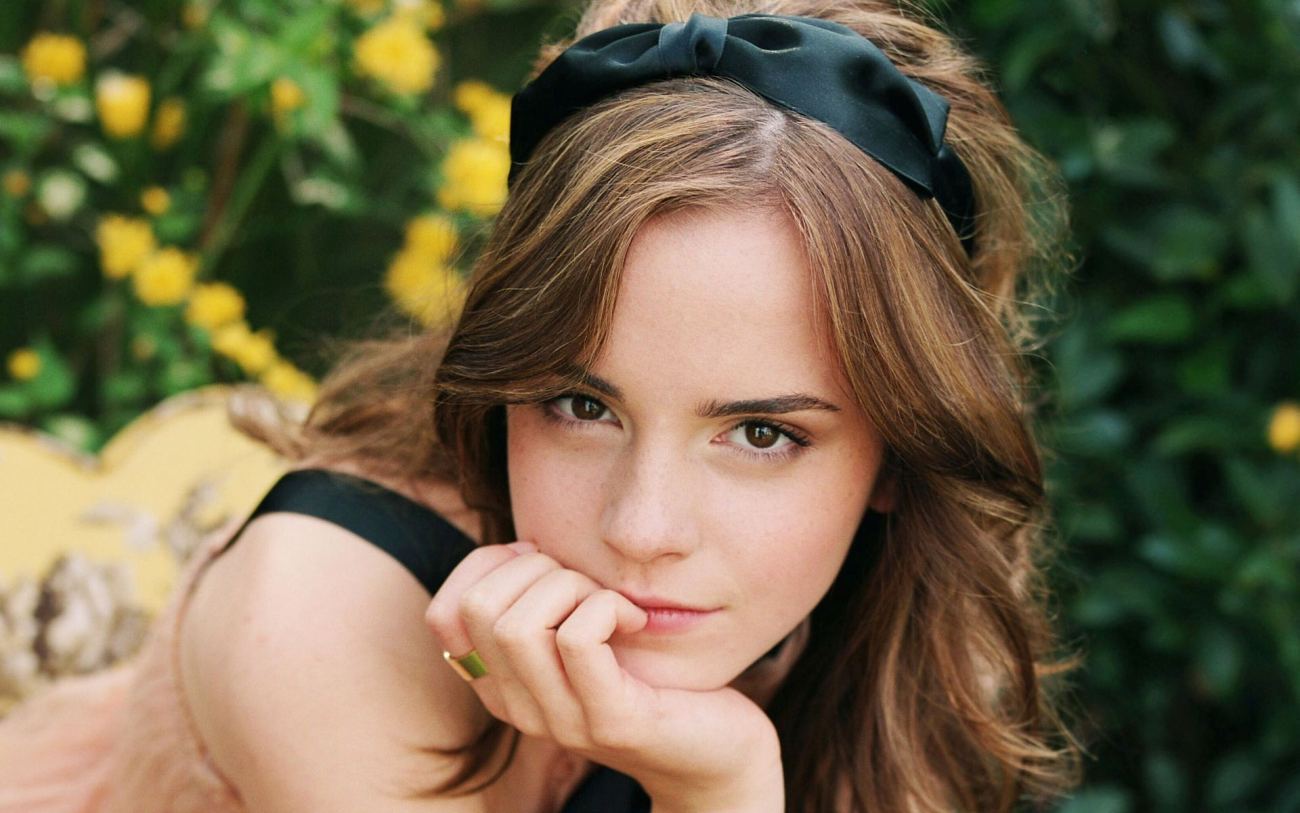 Beautiful Emma Watson HD Wallpaper