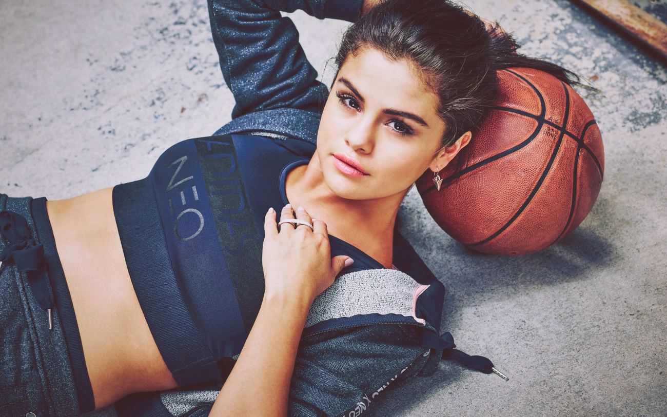 Stunning Selena Gomez Wallpaper Wide HD