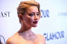 Actress Amber Heard Blonde Lipstick Wallpaper