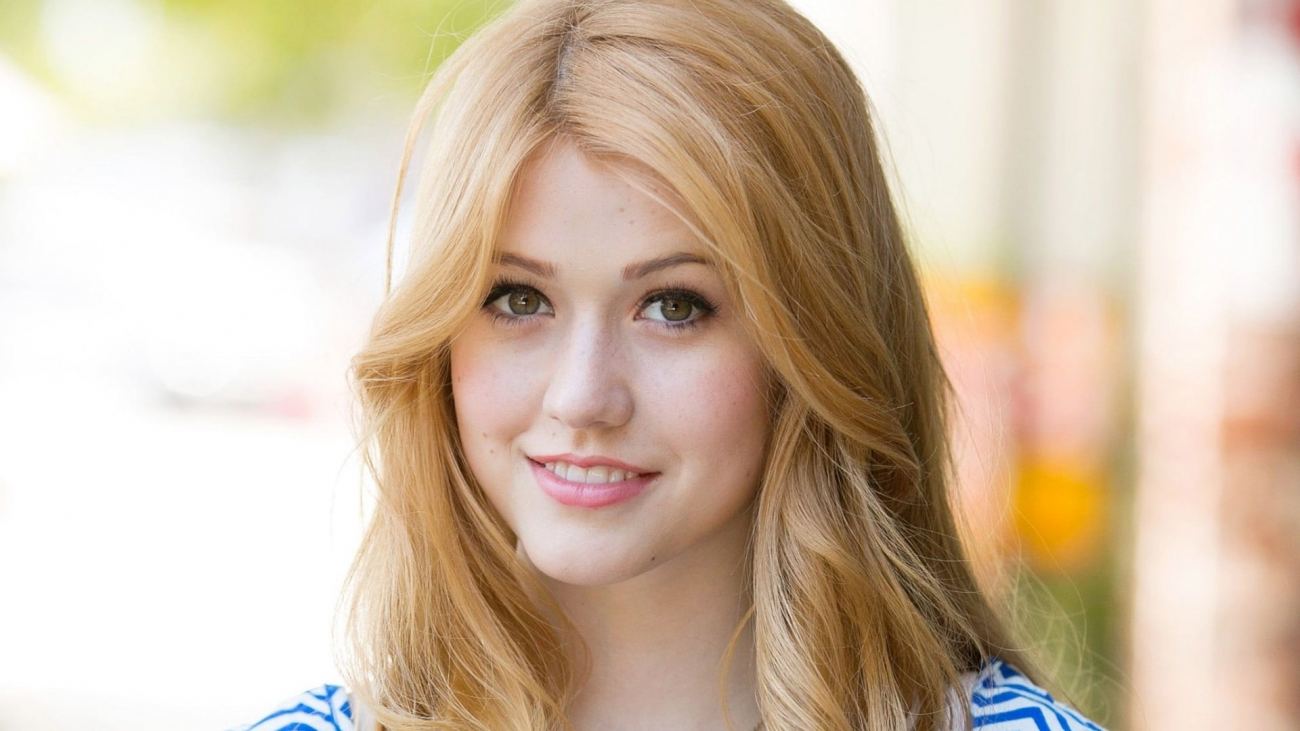 Katherine Mcnamara Blonde Model Wallpaper