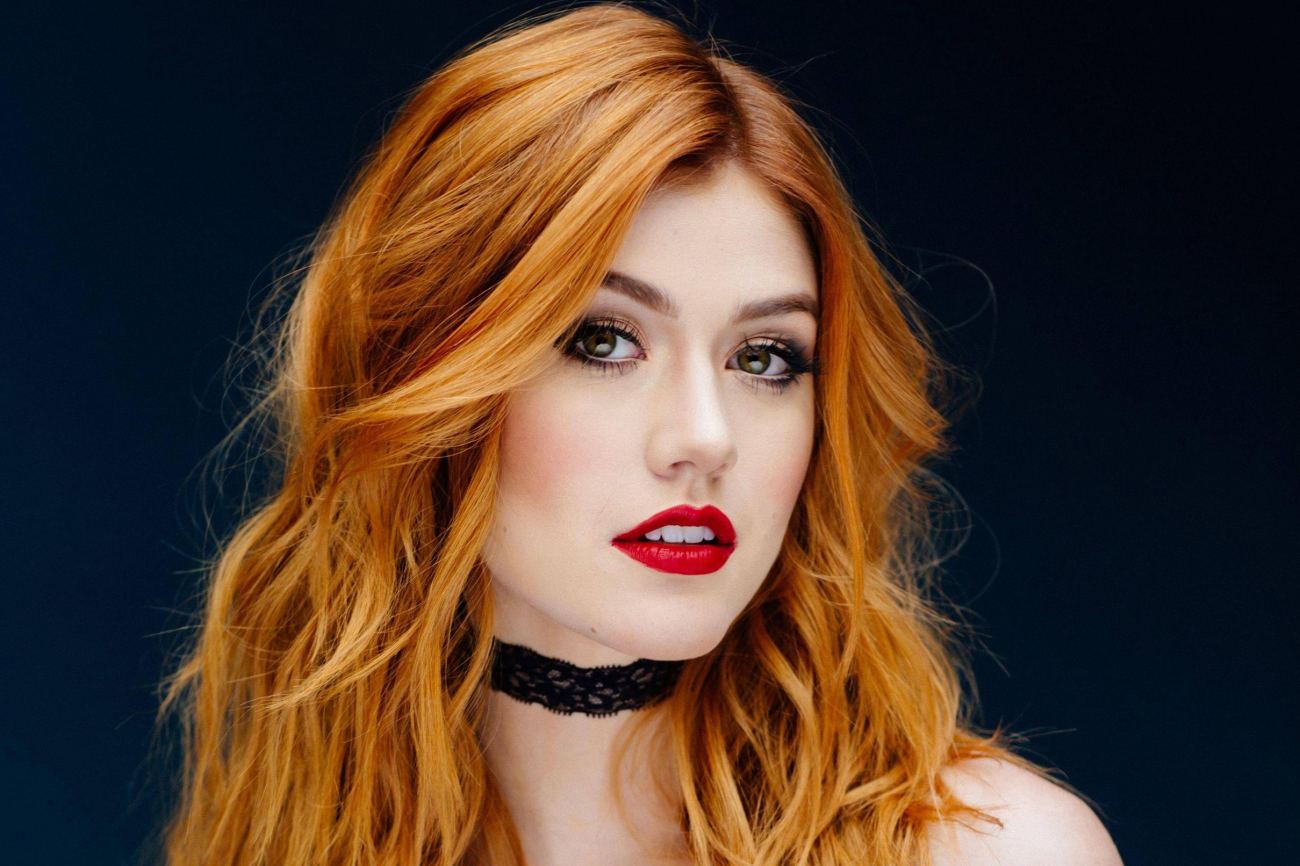 Katherine McNamara Red Lips Wallpaper