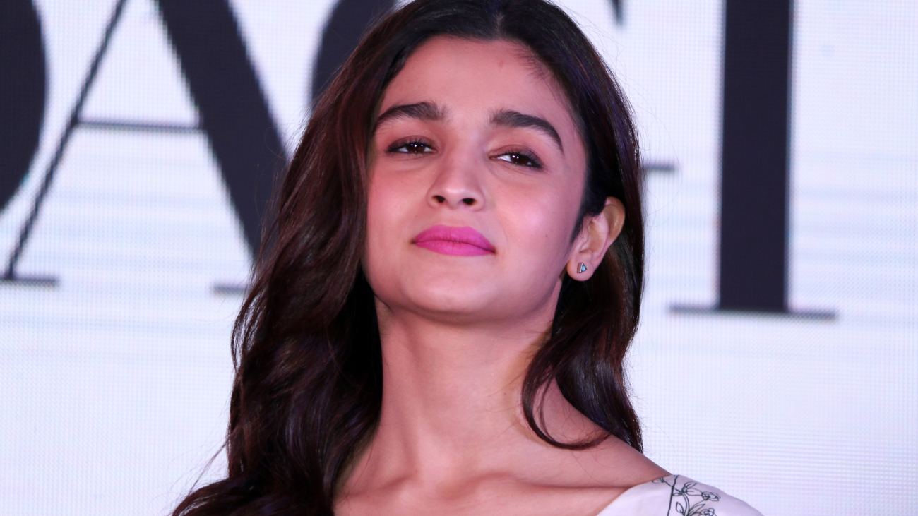 5K Alia Bhatt Bollywood Actress Wallpaper