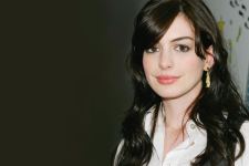 Beautiful Sexy Anne Hathaway HD Wallpaper