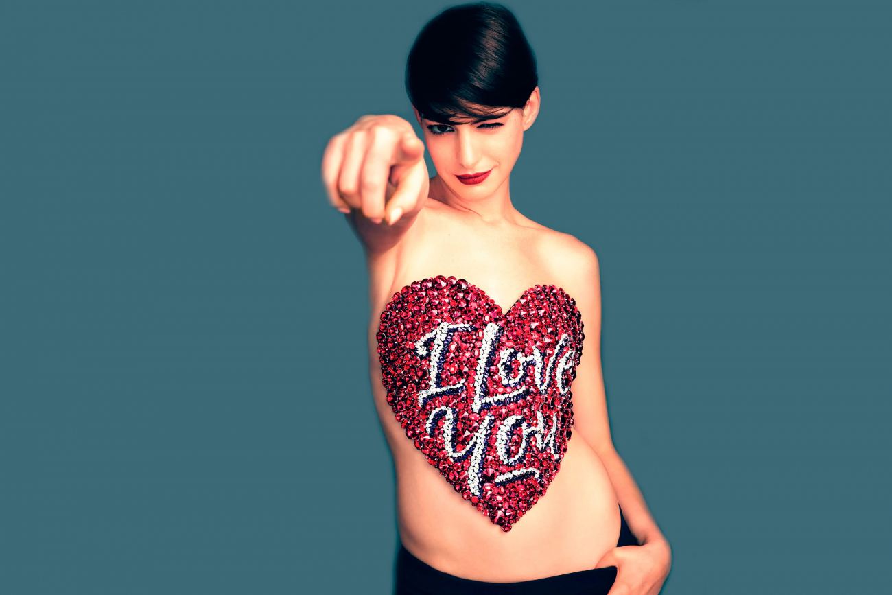 Red Lipstick Photoshoot Anne Hathaway Hd Wallpaper