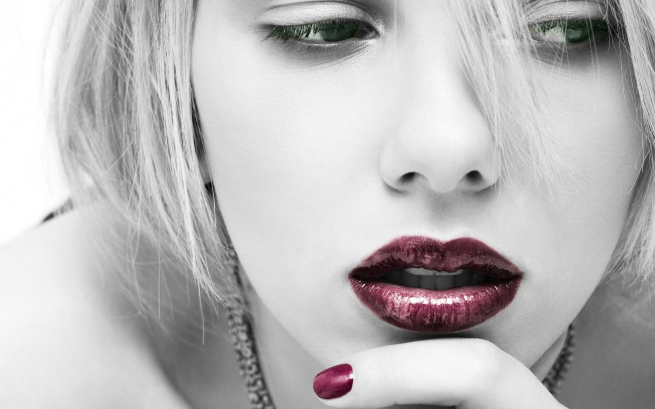 Scarlett Johansson Lipstick Wallpaper