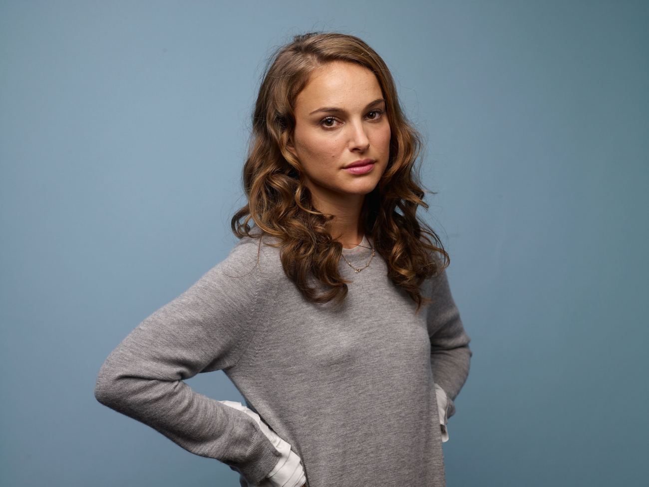 Sweater Natalie Portman Wallpaper