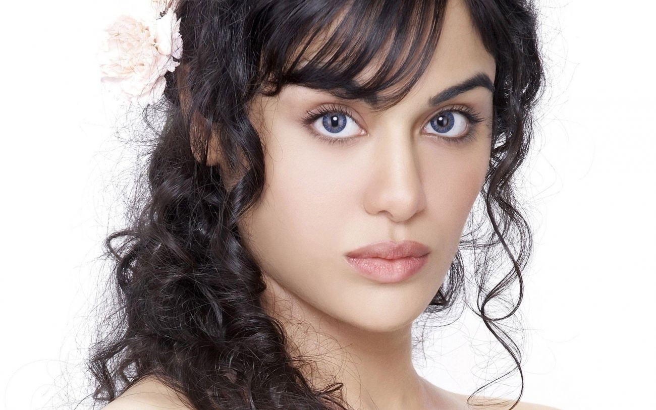 Actresses Adah Sharma Portrait Wallpaper