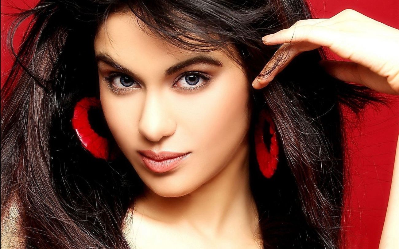 Actresses Adah Sharma Wallpaper