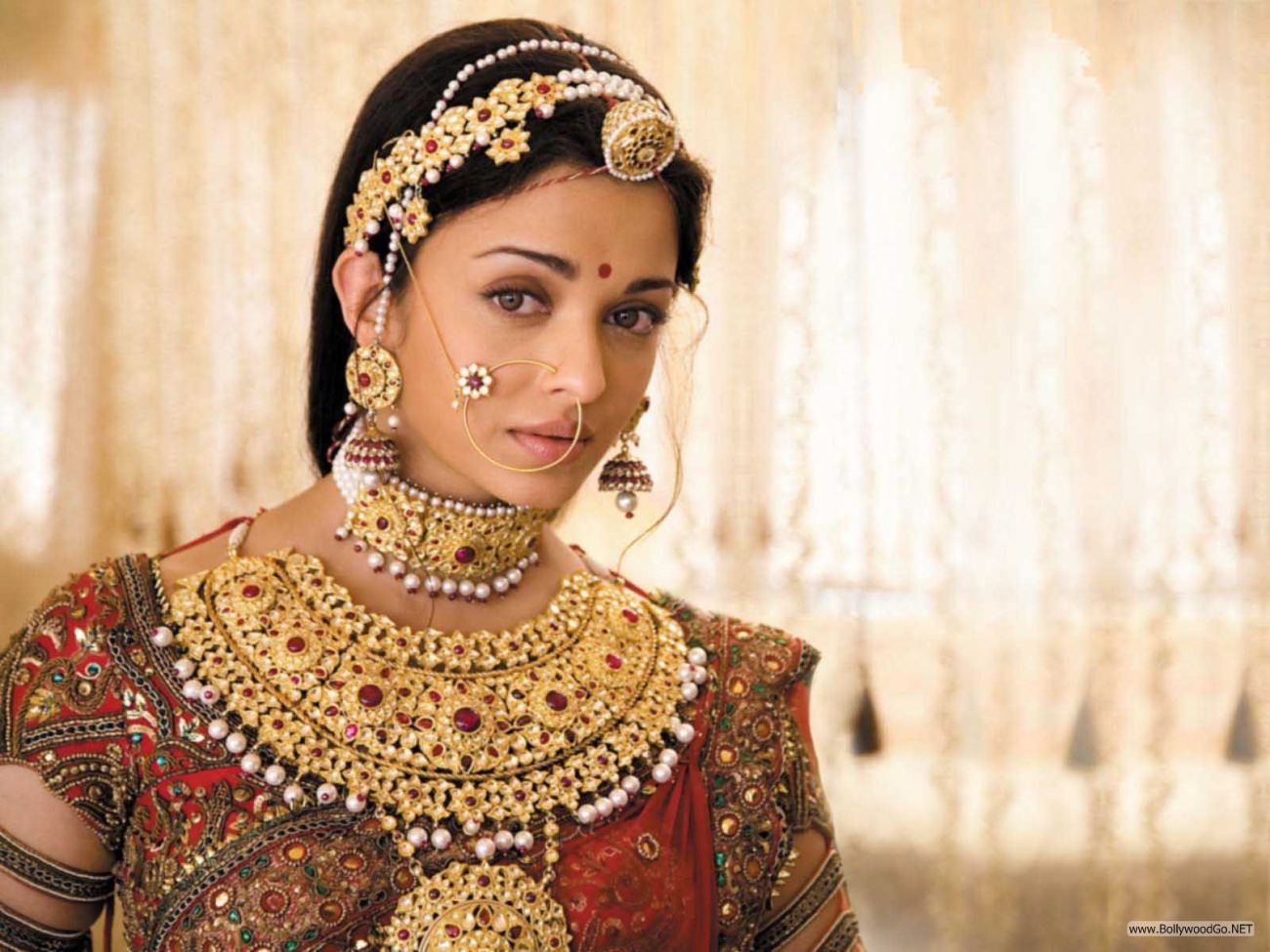 Aishwarya Rai Jodha Wallpaper
