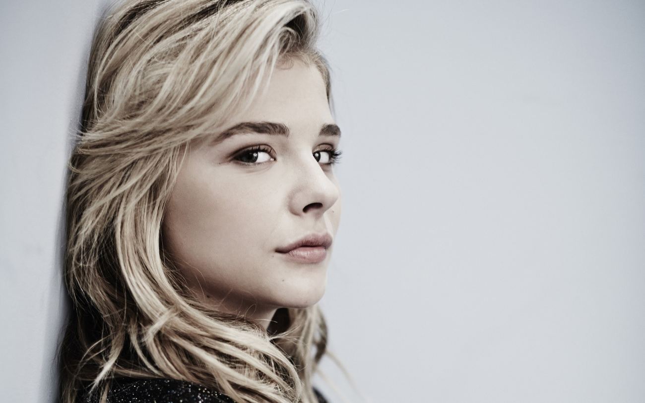 Chloe Grace Moretz Full HD Wallpaper