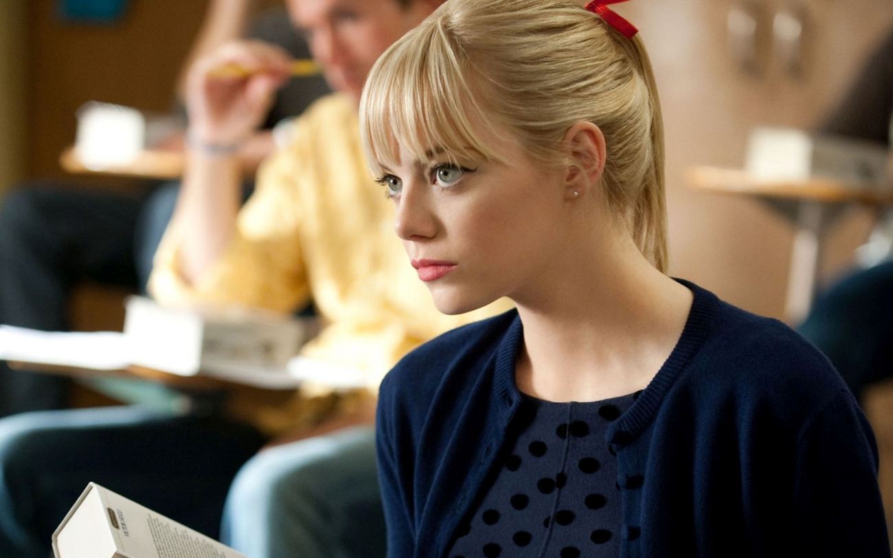 Emma Stone in Movie Scene HD Wallpapers