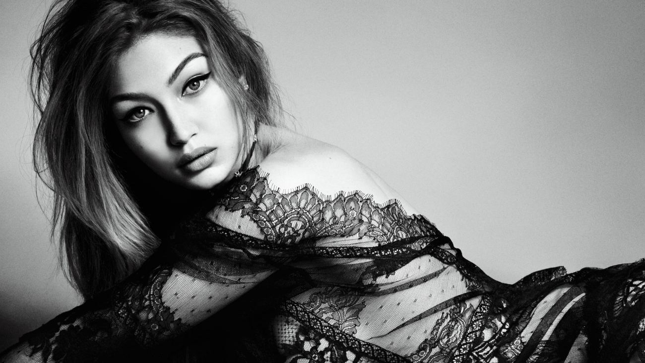 Gigi Hadid in Black 4K Wallpaper