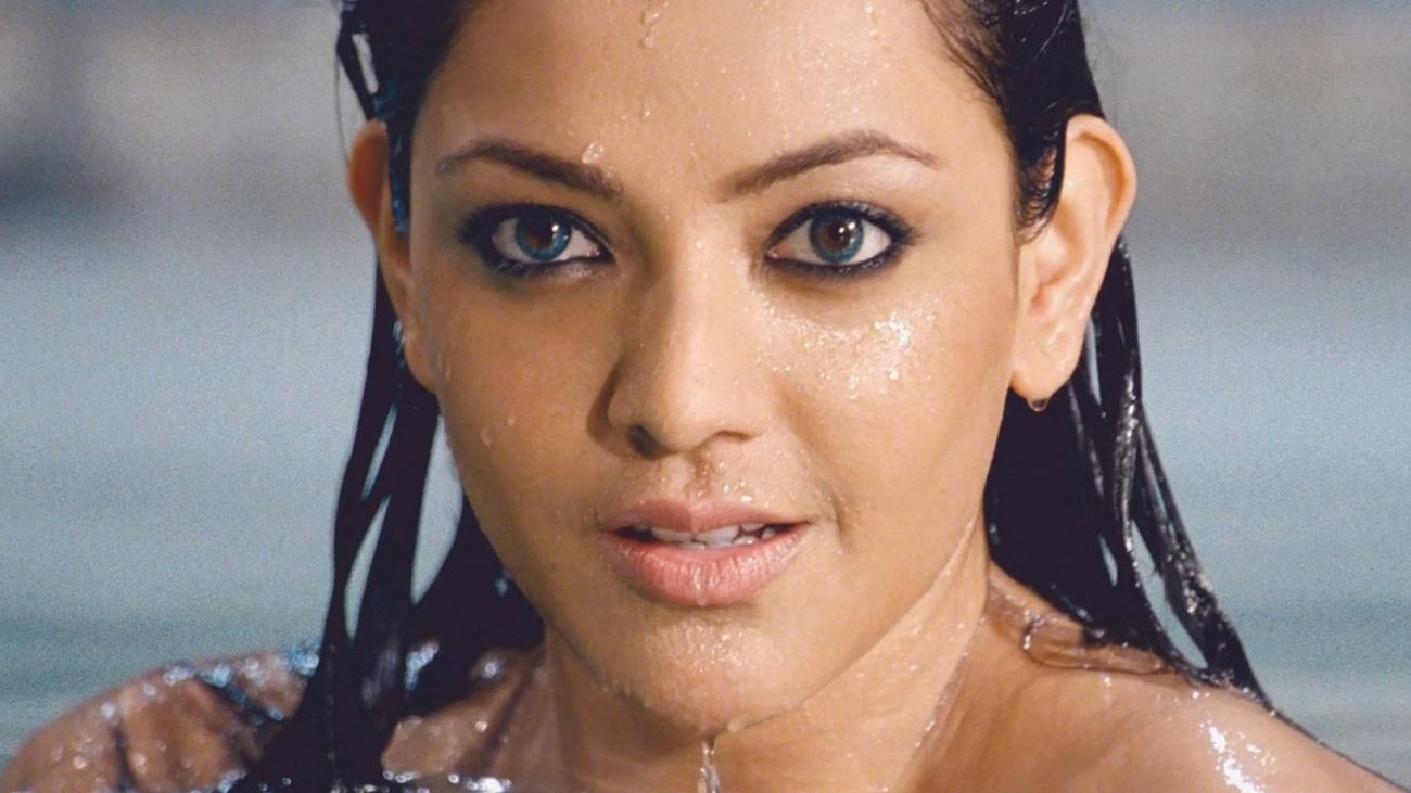 Kajal Aggarwal Hot and Wet Wallpaper