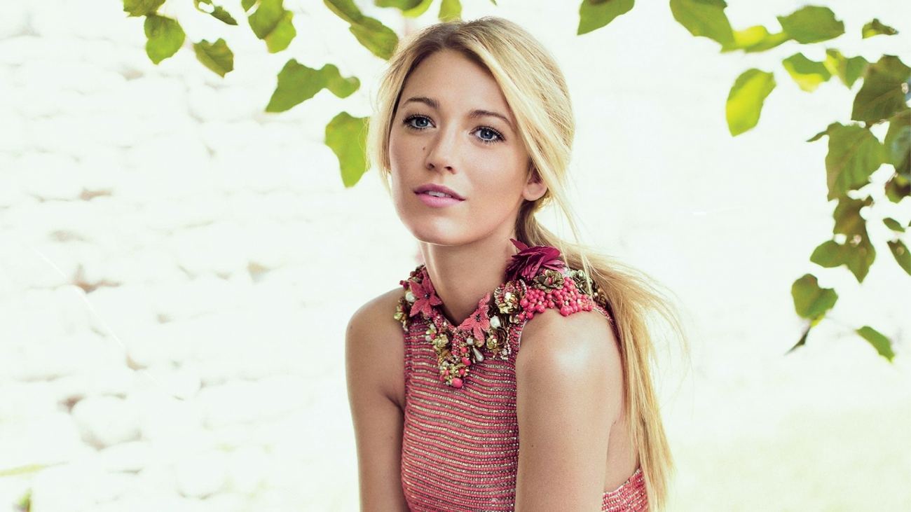 Actress Blake Lively American Blonde Wallpaper