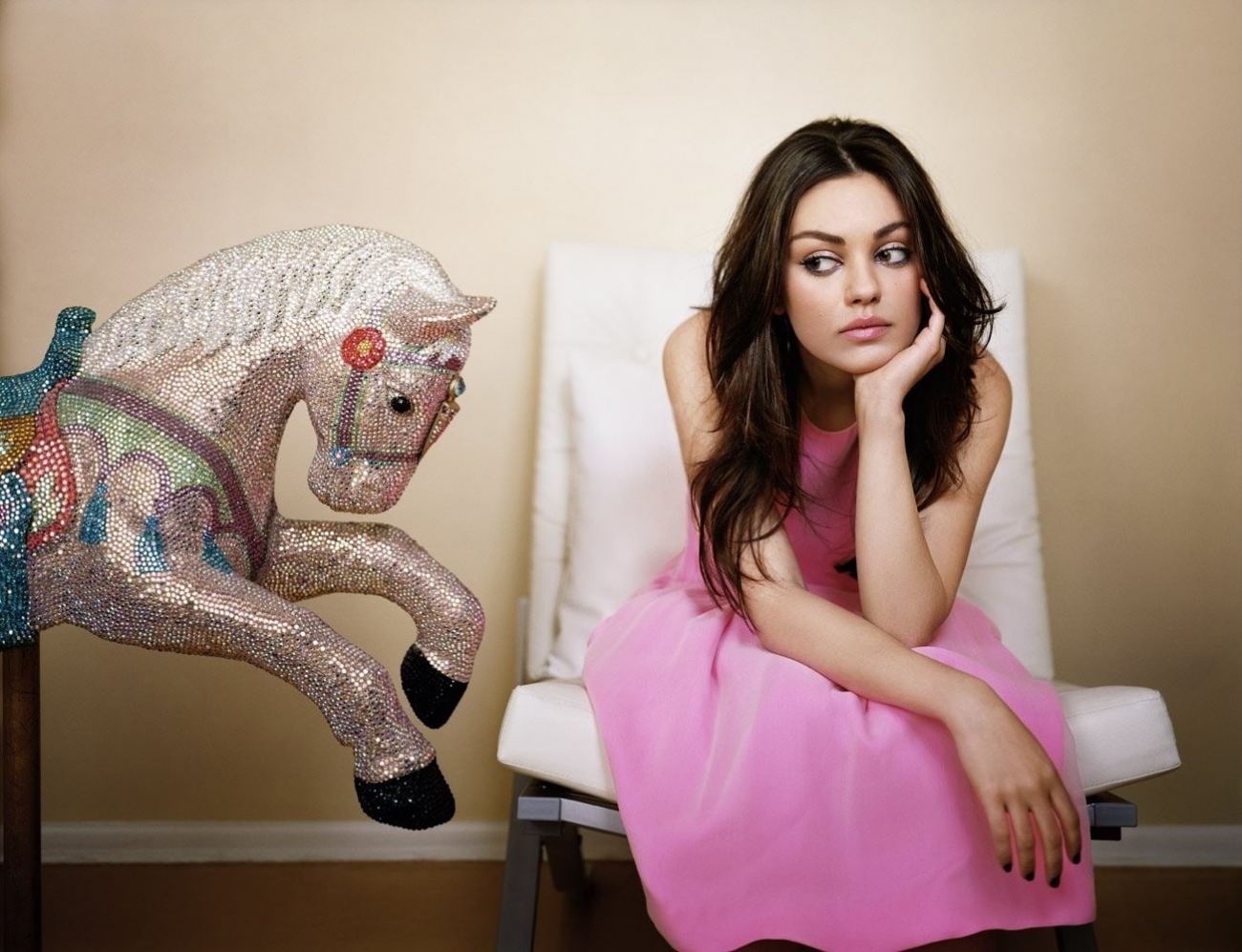 Mila Kunis Actress Hollywood Wallpaper