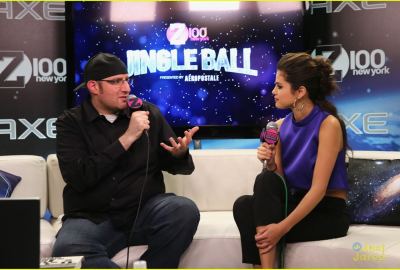 Gorgeous Selena Gomez Backstage With JJ. New York City