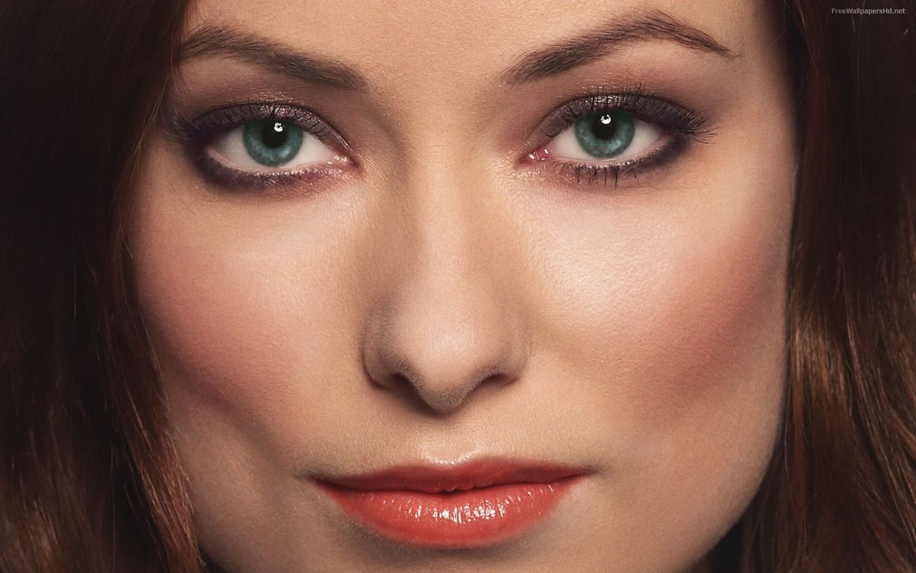 Actress Olivia Wilde Closeup Wallpaper