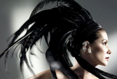 Actress Sandra Bullock Feather Crown Wallpaper