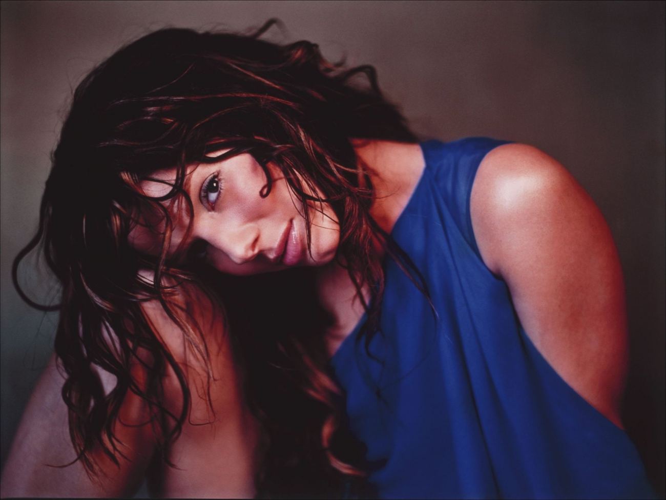 Actress Sandra Bullock in Sensual Pose Wallpaper