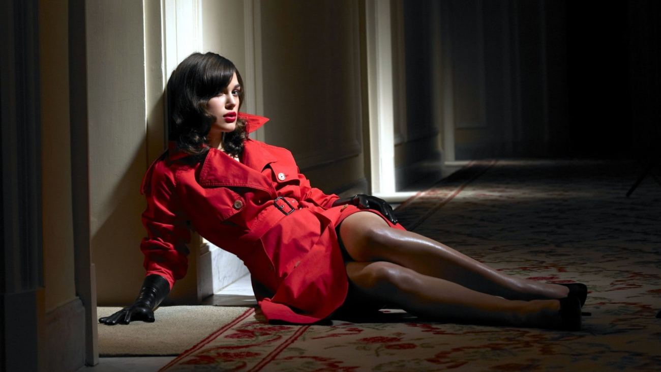 Keira Knightley Legs Red Lipstick Actress Wallpaper