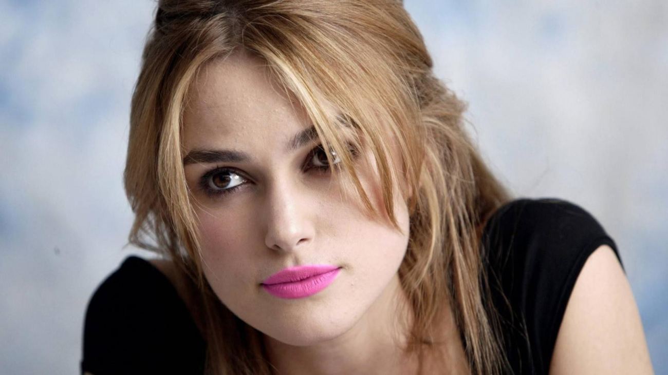 Keira Knightley Pink Lips Wallpaper