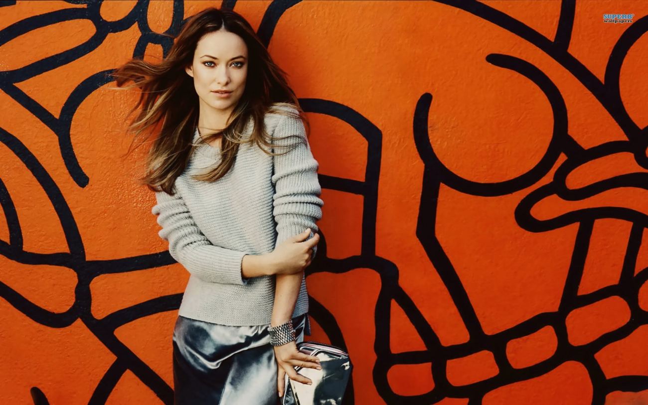 Olivia Wilde Actress Standing Wallpaper