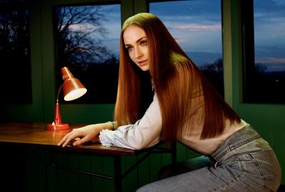 Sophie Turner Actress Looking into the Distance Wallpaper