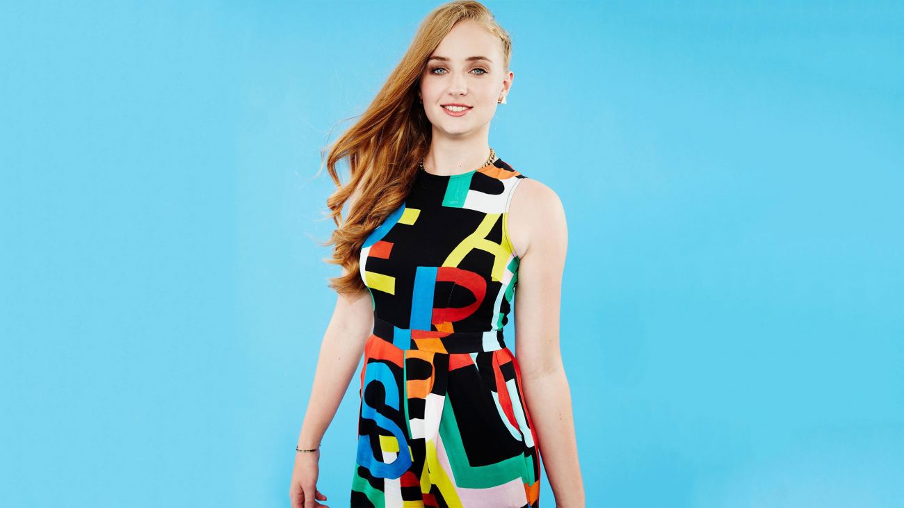 Sophie Turner in Colorful Dress Wallpaper