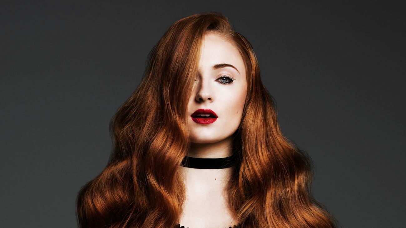 Sophie Turner Red Lips Wallpaper