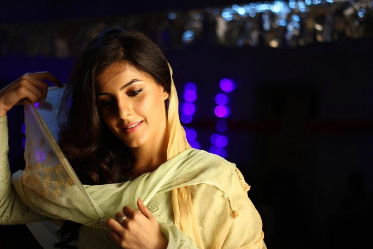 Hd Isha Talwar
