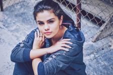Gorgeous Looks Selena Gomez Model Wallpaper