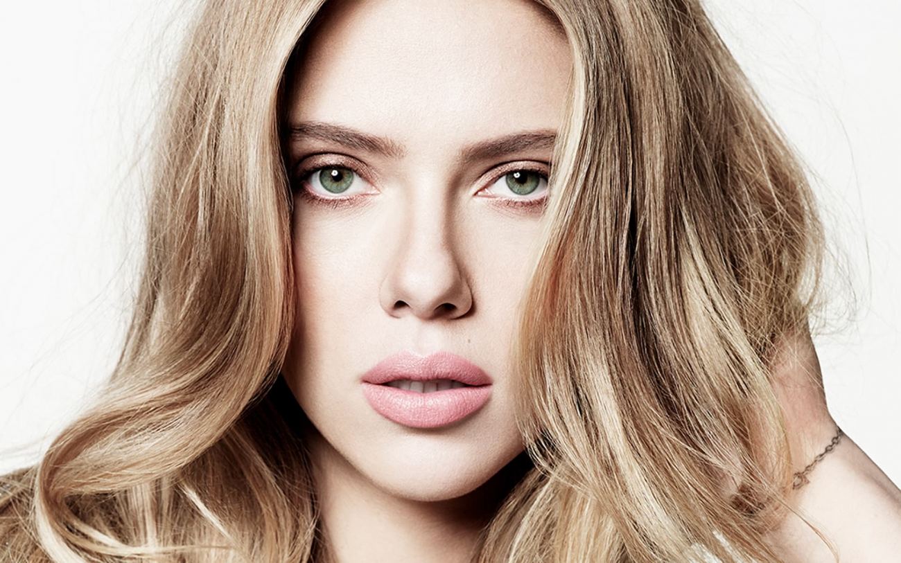 Scarlett Johansson Closeup Wide HD Wallpaper