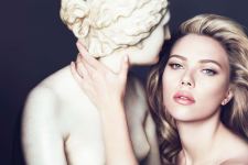 Wide Actress Scarlett Johansson Wallpaper