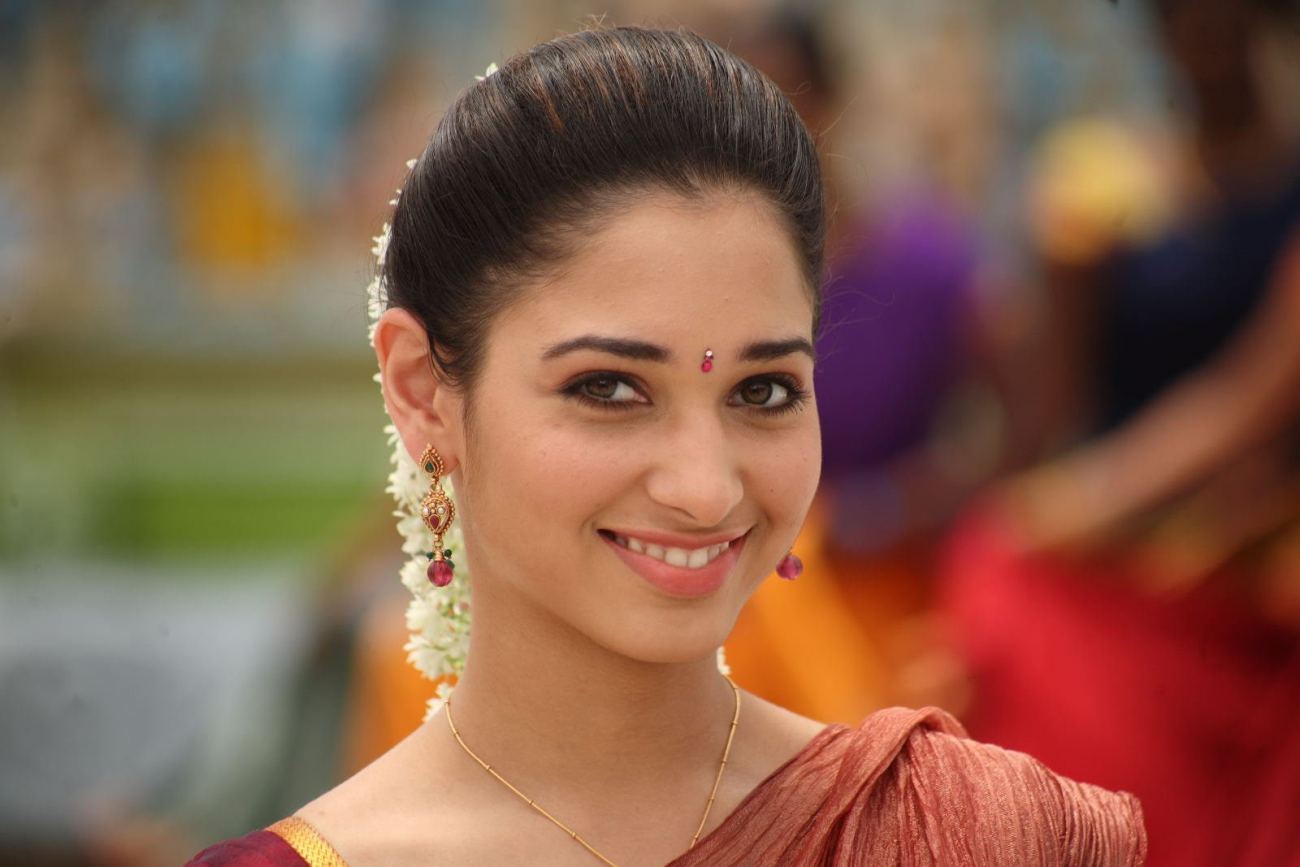 Tamanna Bhatia HD Wallpaper