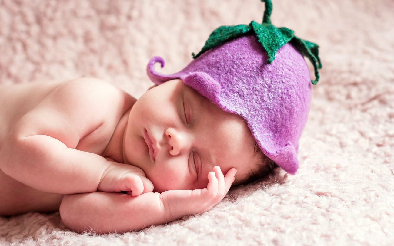 Cute Sleeping Baby Wallpaper