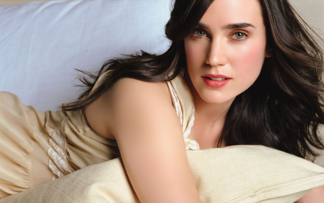 Hot and Sexy Jennifer Connelly Wallpaper